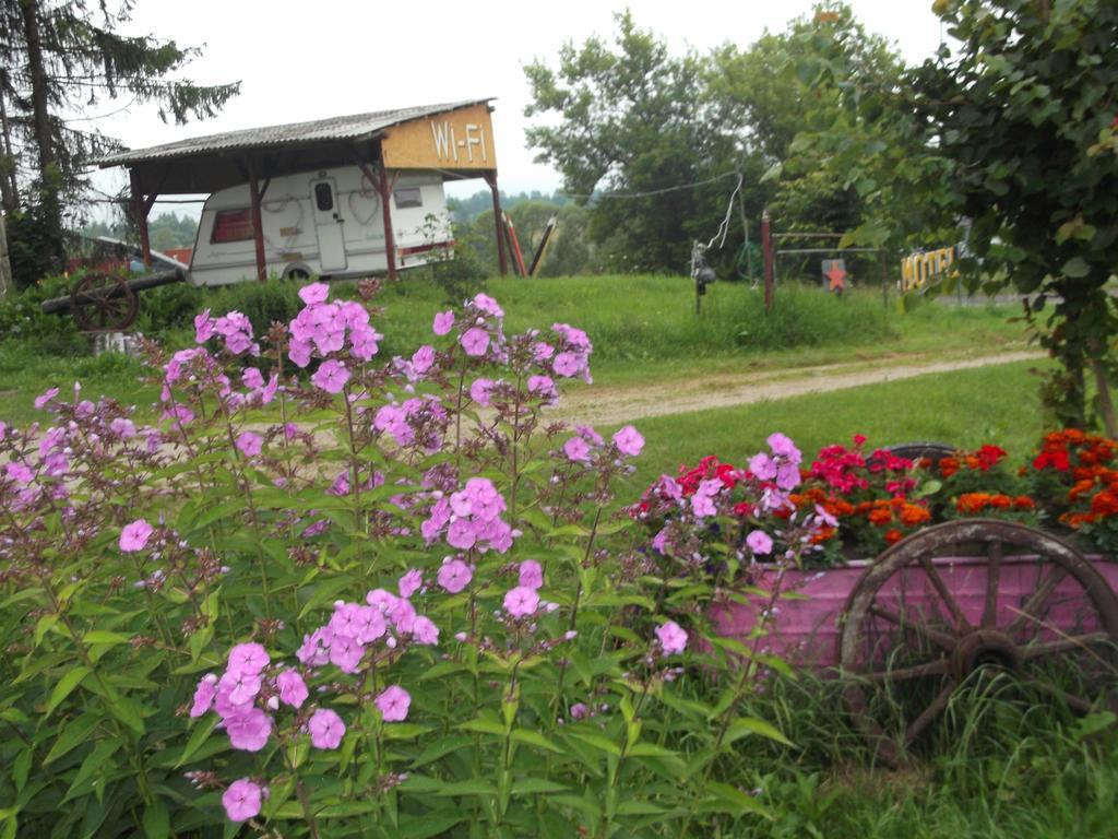 Piekalne Hotel Kalniesi Екстериор снимка